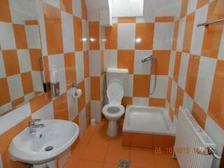 Гостевой дом Pensiunea Marina Бран Двухместный номер с 2 отдельными кроватями и балконом-2